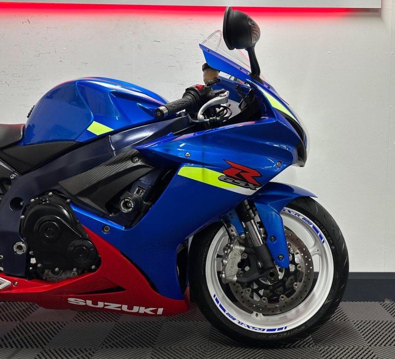 SUZUKI GSXR600
