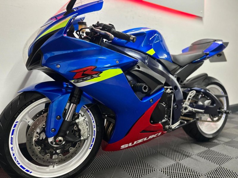 SUZUKI GSXR600