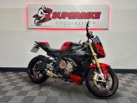 BMW S1000R