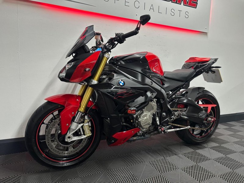 BMW S1000R