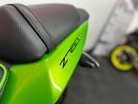 KAWASAKI 