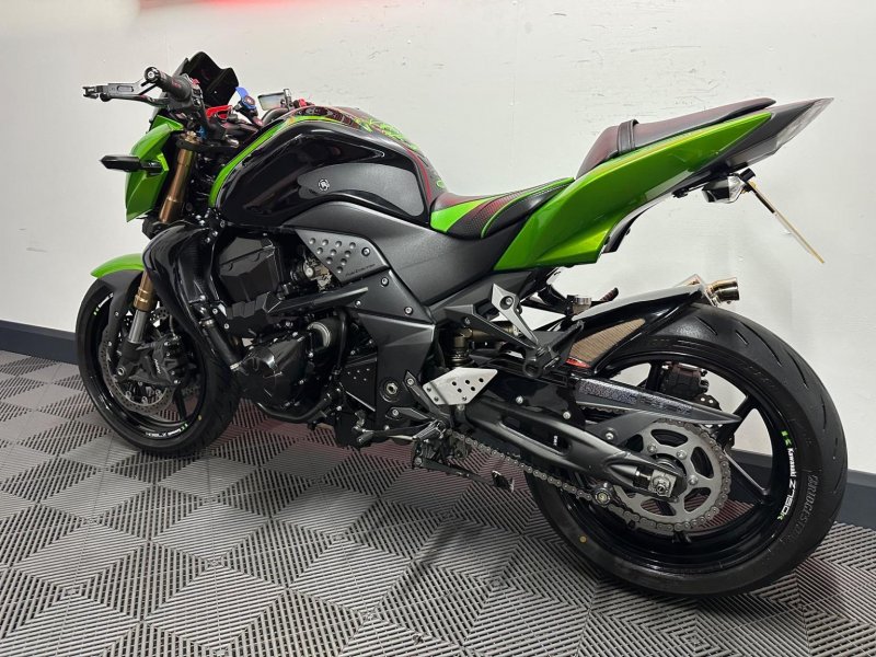 KAWASAKI 