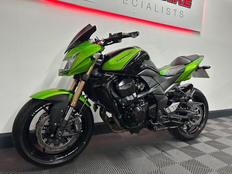 KAWASAKI 