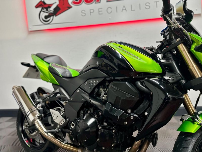 KAWASAKI 
