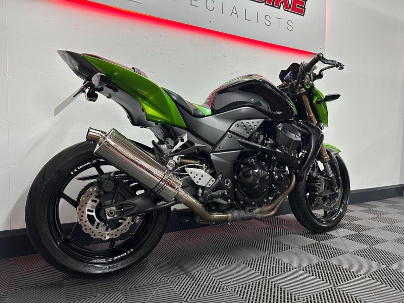KAWASAKI 