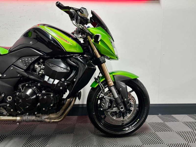 KAWASAKI 