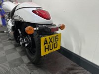 SUZUKI Intruder 800