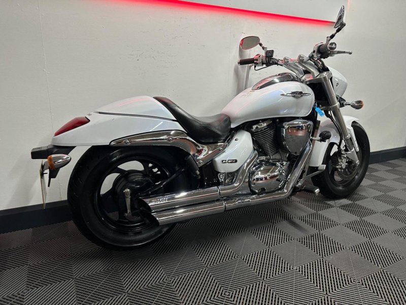 SUZUKI Intruder 800
