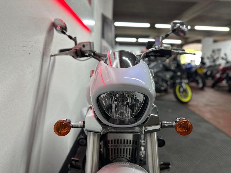 SUZUKI Intruder 800