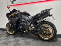 YAMAHA R1