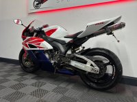 HONDA CBR1000RR Fireblade
