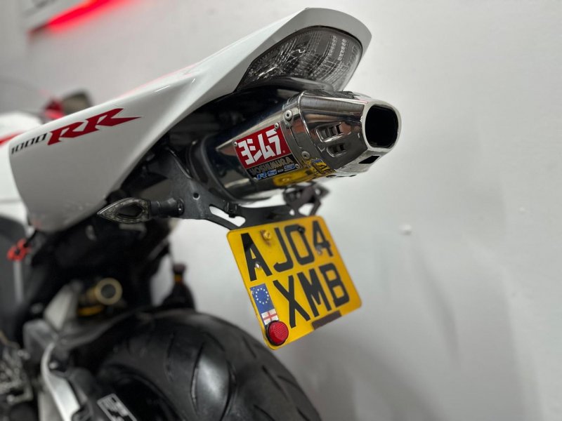 HONDA CBR1000RR Fireblade