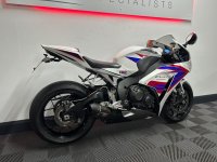 HONDA CBR1000RR Fireblade