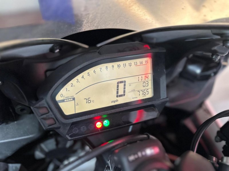 HONDA CBR1000RR Fireblade