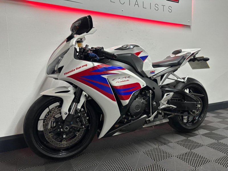 HONDA CBR1000RR Fireblade