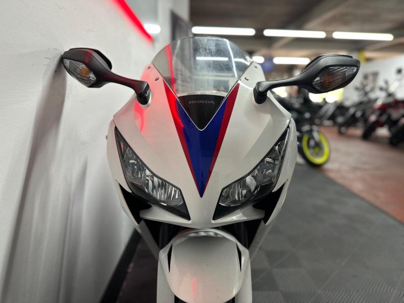 HONDA CBR1000RR Fireblade