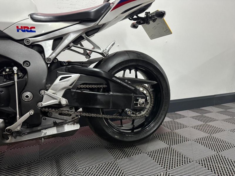 HONDA CBR1000RR Fireblade