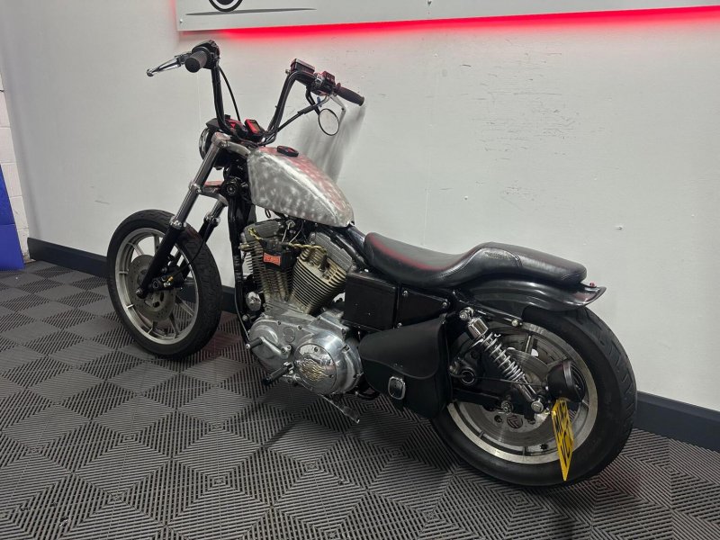 HARLEY-DAVIDSON Sportster