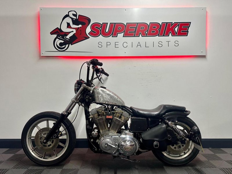 HARLEY-DAVIDSON Sportster