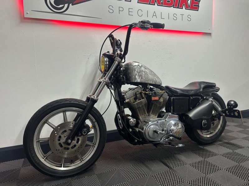 HARLEY-DAVIDSON Sportster