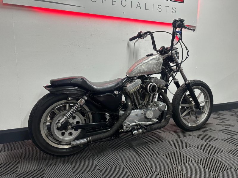 HARLEY-DAVIDSON Sportster