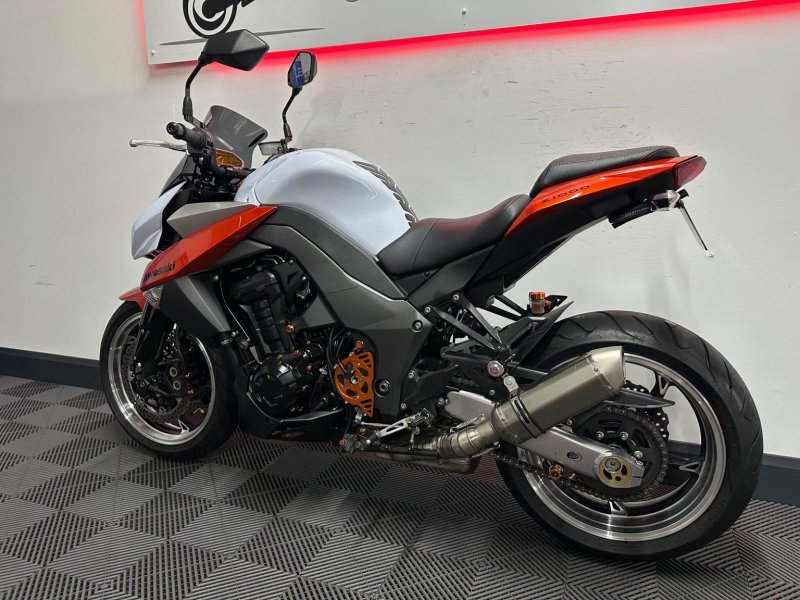 KAWASAKI Z1000