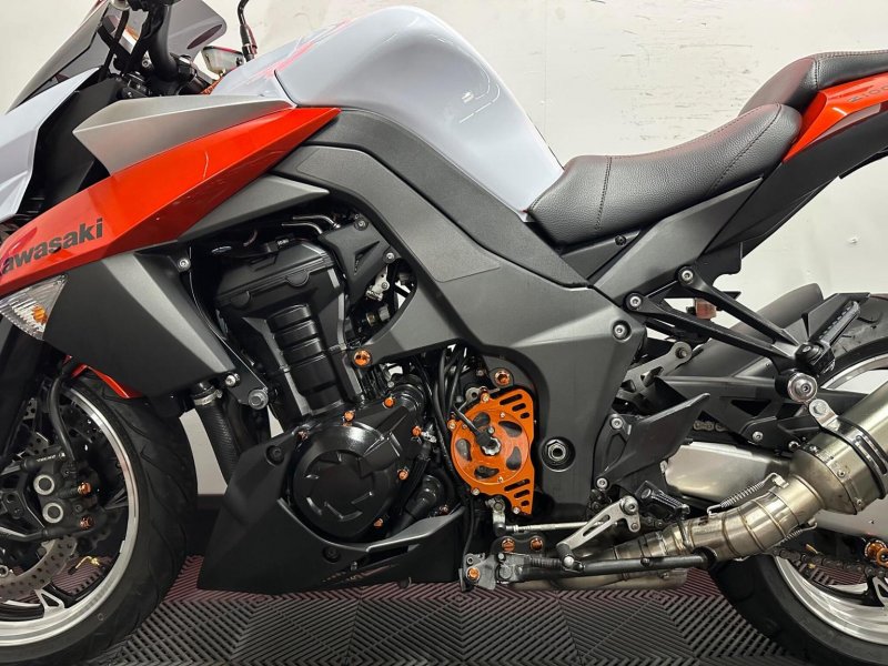 KAWASAKI Z1000