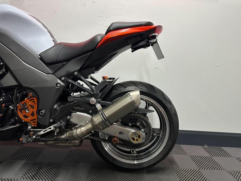 KAWASAKI Z1000