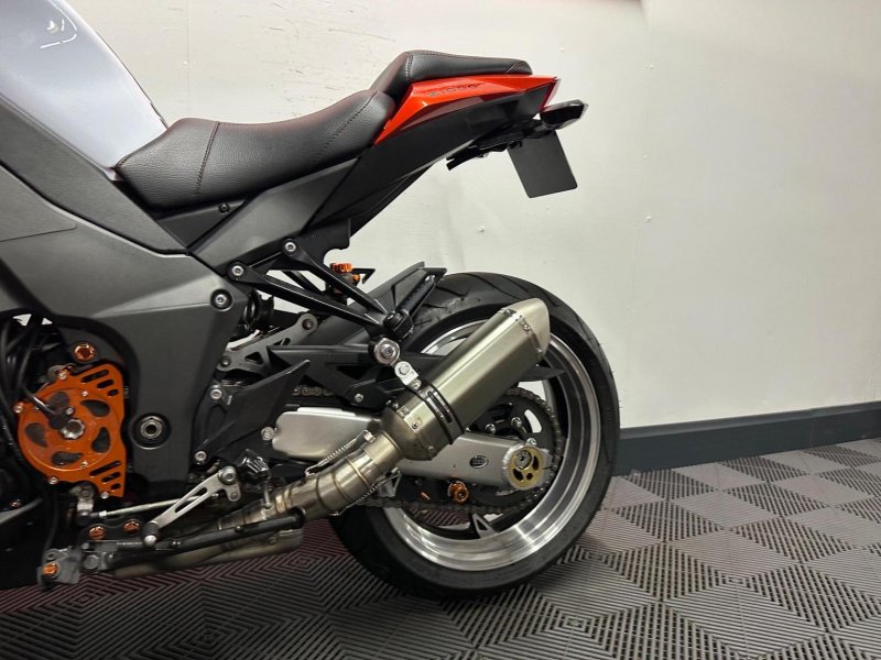KAWASAKI Z1000