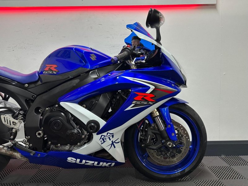 SUZUKI GSXR600