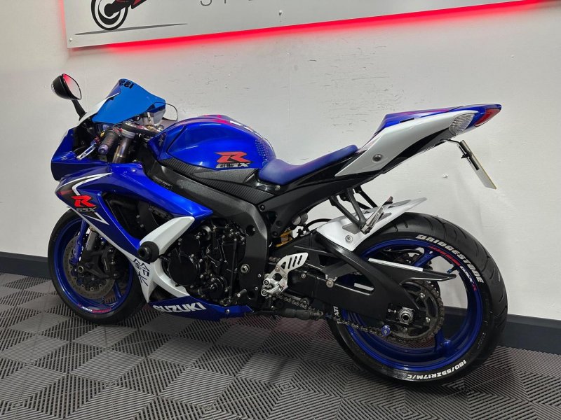 SUZUKI GSXR600