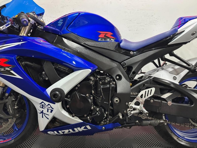 SUZUKI GSXR600