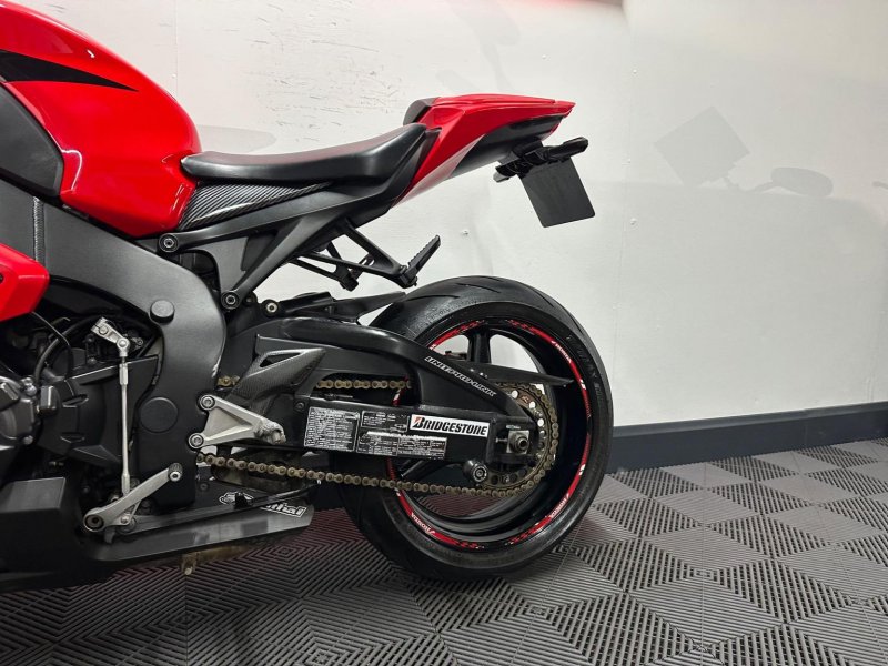 HONDA CBR1000RR Fireblade