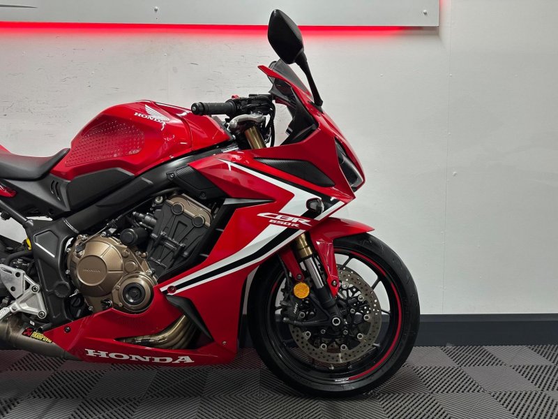 HONDA CBR650R