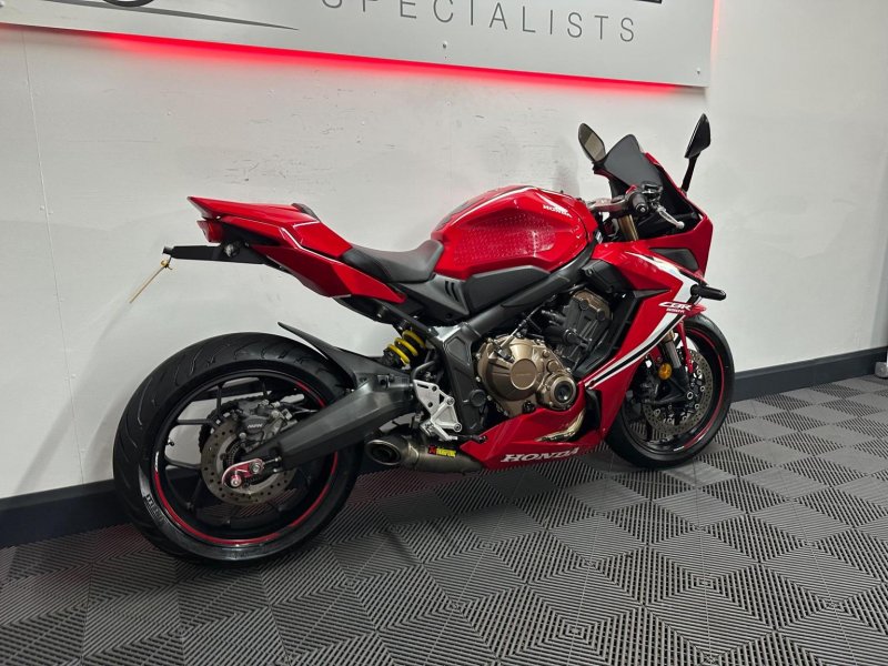 HONDA CBR650R