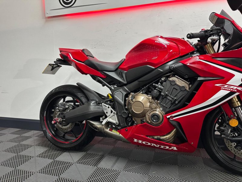 HONDA CBR650R