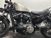 HARLEY-DAVIDSON Sportster