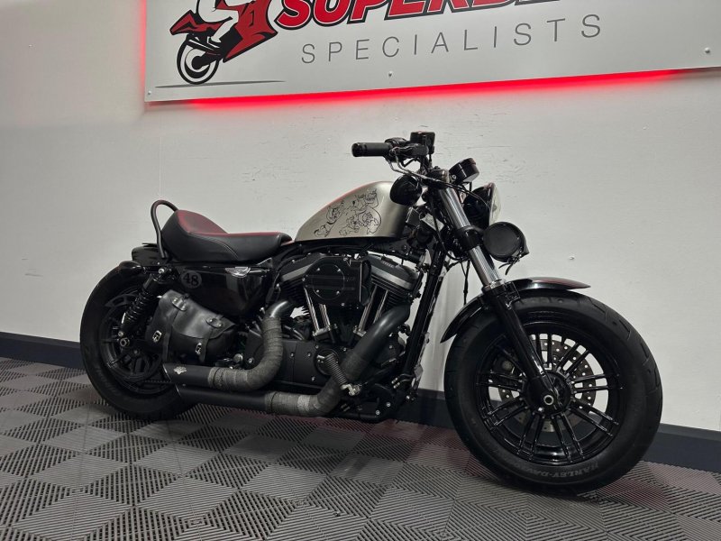 HARLEY-DAVIDSON Sportster