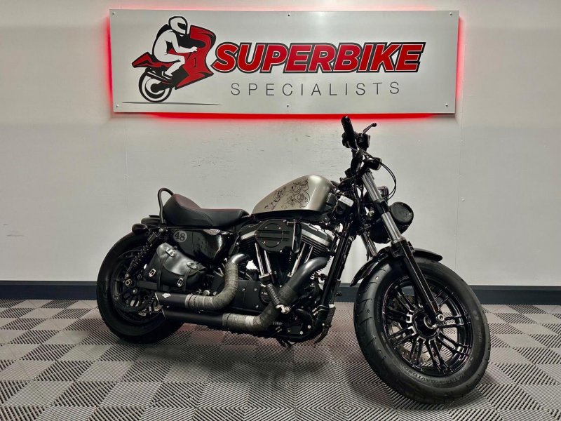 HARLEY-DAVIDSON Sportster