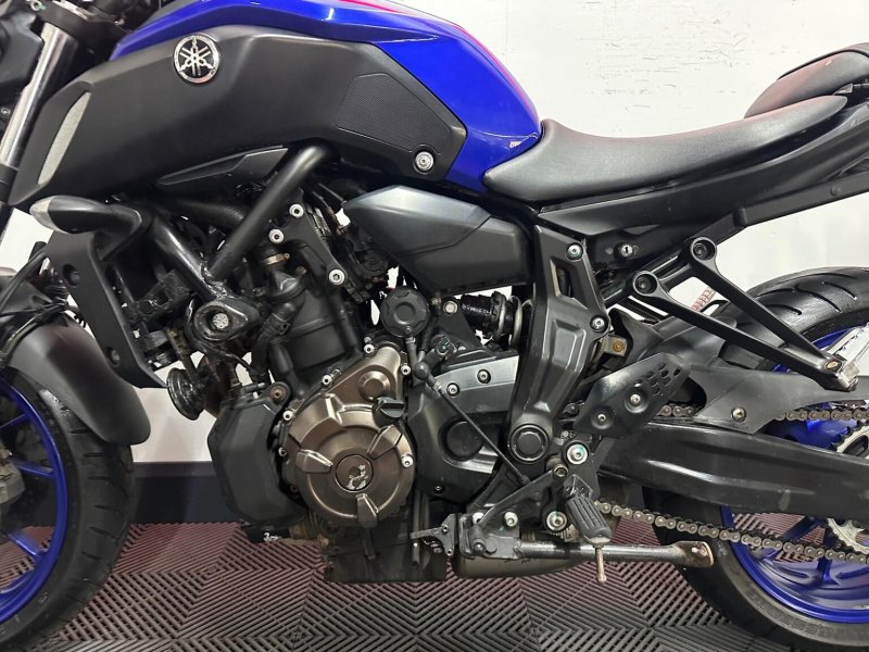 YAMAHA MT-07