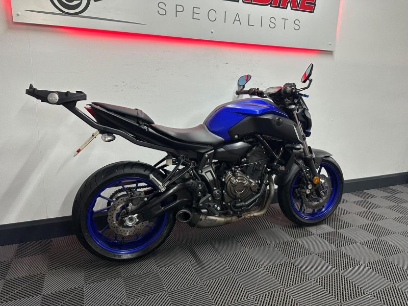 YAMAHA MT-07