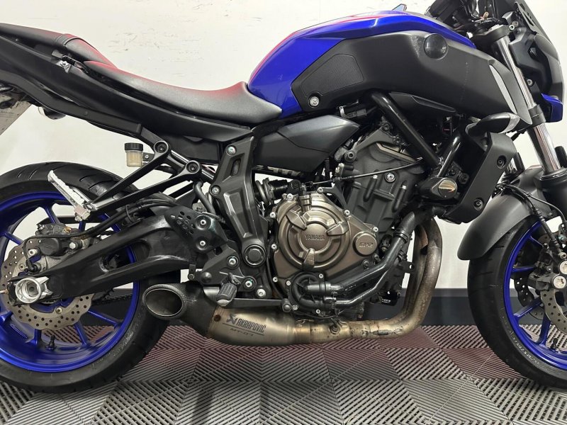 YAMAHA MT-07