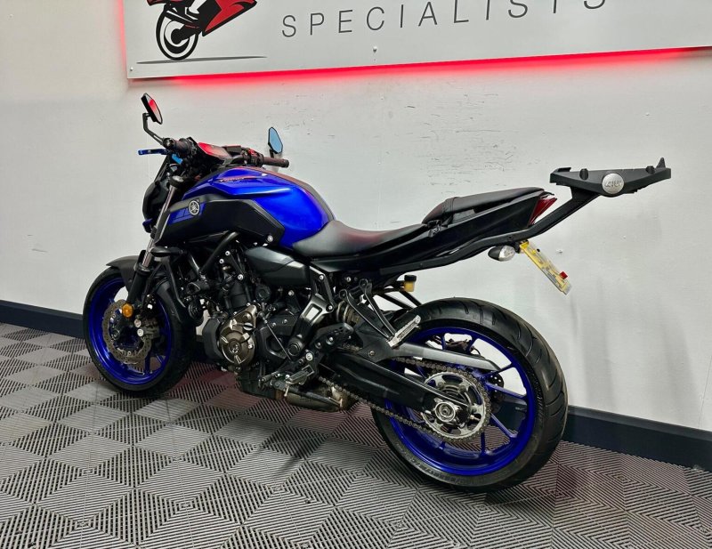 YAMAHA MT-07