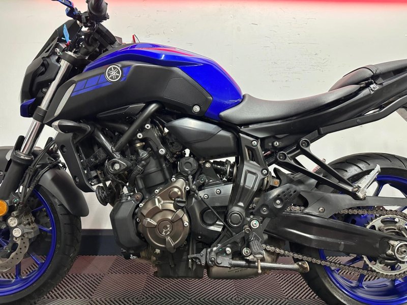 YAMAHA MT-07