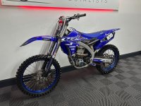 YAMAHA 