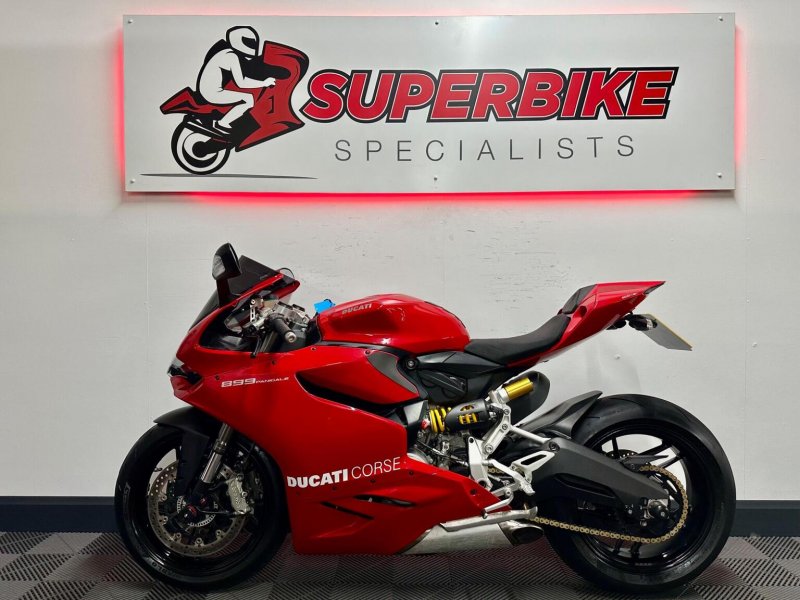 DUCATI 899 Panigale