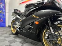 YAMAHA R6
