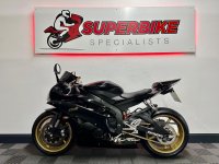 YAMAHA R6