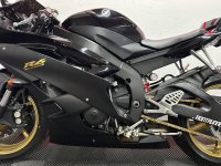 YAMAHA R6
