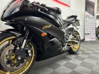 YAMAHA R6